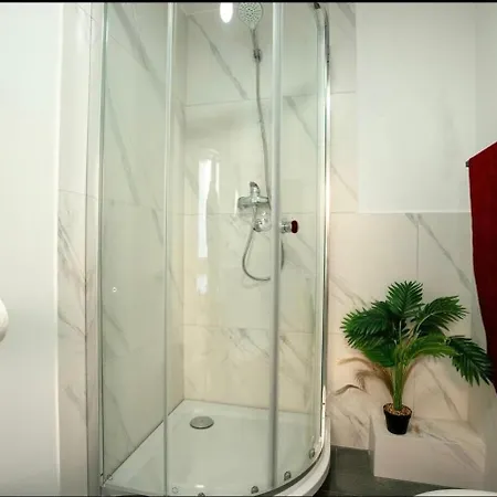 Апартаменты Livemore24 - 4 In 24-7 Check-in