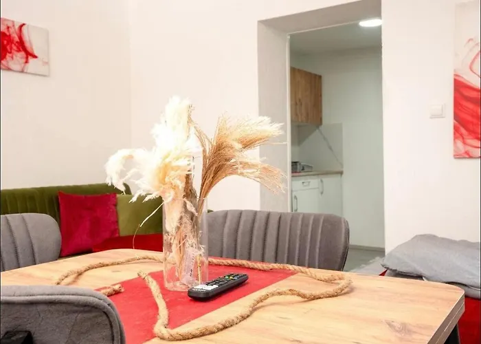 Livemore24 - 4 In West 24-7 Check-in Apartmán *